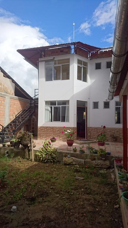Casa Hospedaje Teresita ชาชาโปยาส ภายนอก รูปภาพ